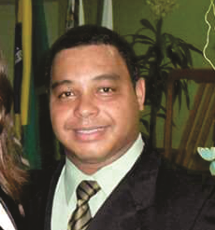 Pr. Ezequias Ferreira - Pr. Ezequias Ferreira