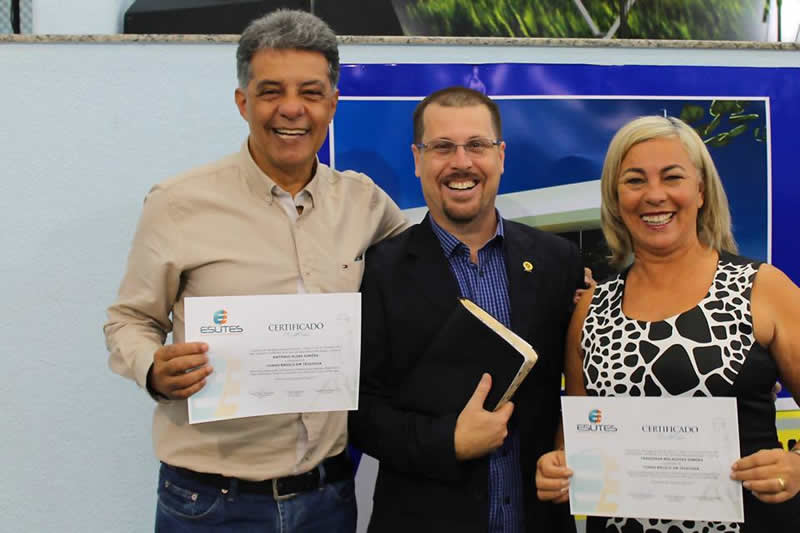 FORMATURA CENTRO DE TREINAMENTO MINISTERIAL COMBC FORMATURA CENTRO DE TREINAMENTO MINISTERIAL COMBC